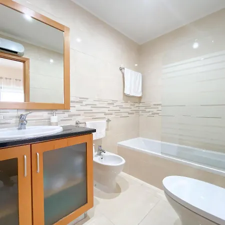 Spacious Modern With Swimming Pool #1905 *